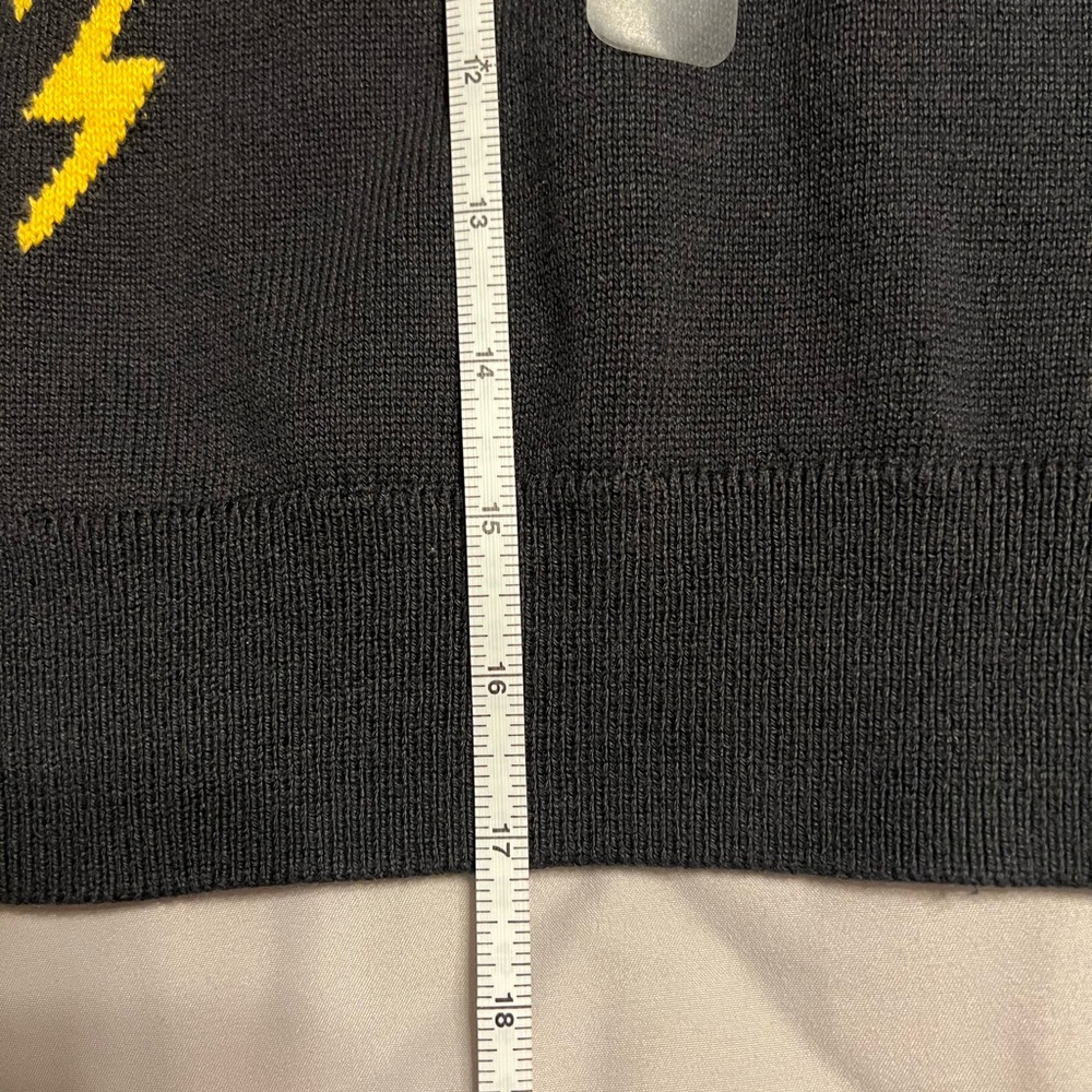 GAP Kids Black Sweater with Rocket Design boys 5 - Picture 5 of 6